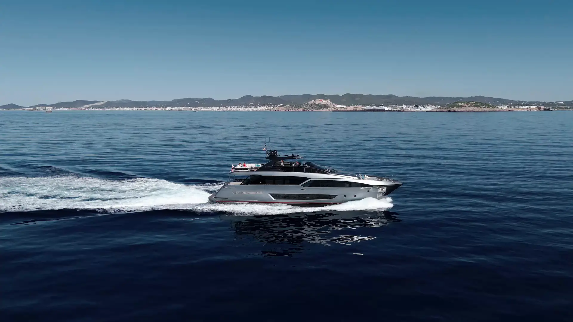 Ella — Riva Argo 90