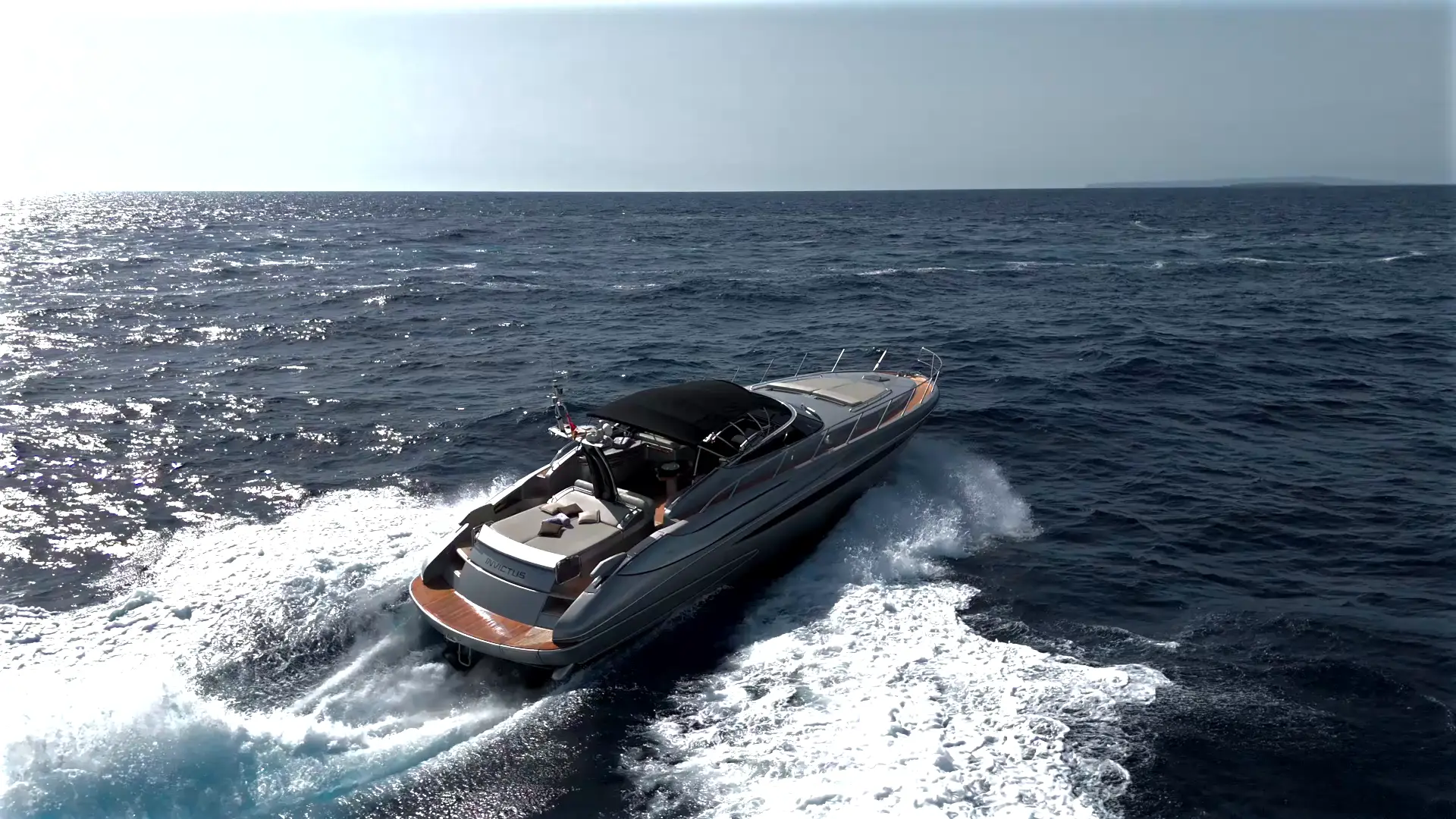 Invictus — Riva Rivale 52